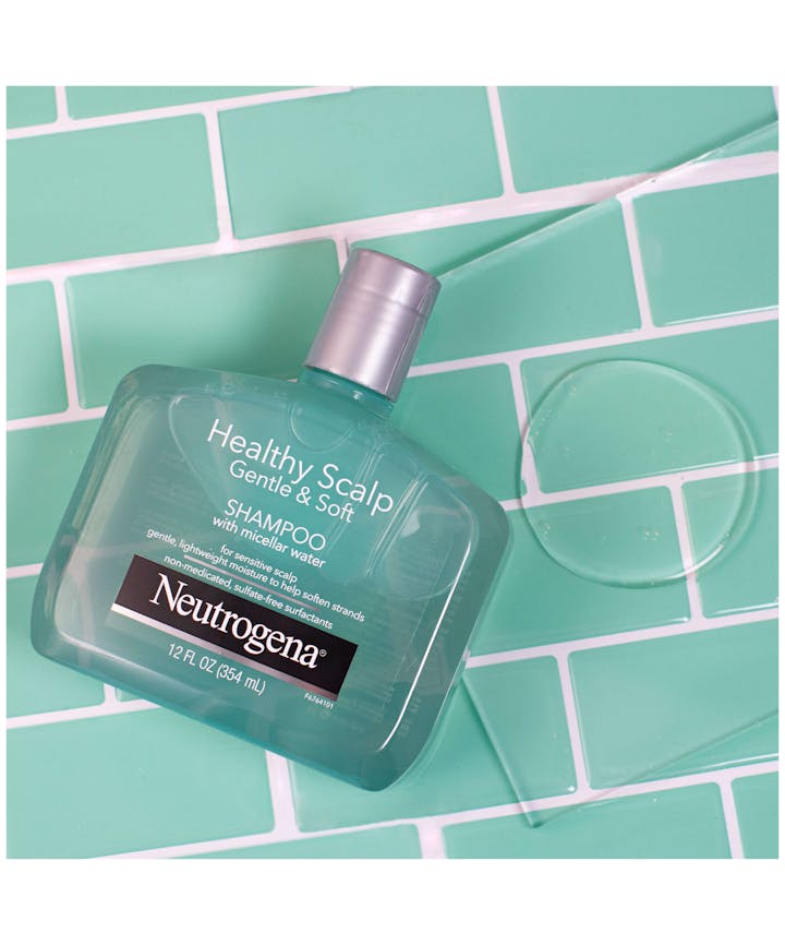 Neutrogena&reg; Healthy Scalp Gentle &amp; Soft with Micellar Water Shampoo