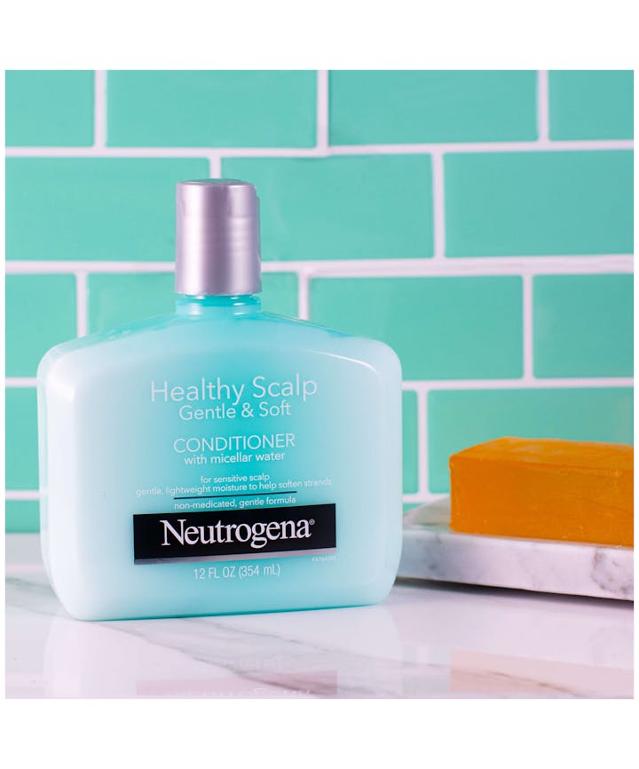 Neutrogena&reg; Healthy Scalp Gentle &amp; Soft with Micellar Water Conditioner