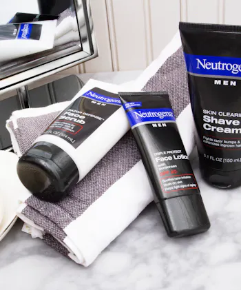 Neutrogena&reg; Men Skin Clearing Shave Cream