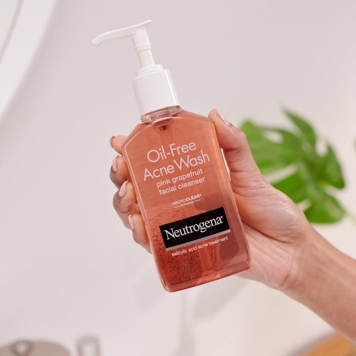 Neutrogena&reg; Oil-Free Acne Wash Pink Grapefruit Facial Cleanser