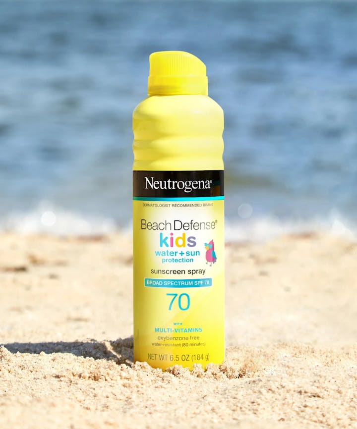 Neutrogena&reg; Beach Defense&trade; Kids Sunscreen Spray Broad Spectrum SPF 70 with Multi-Vitamins