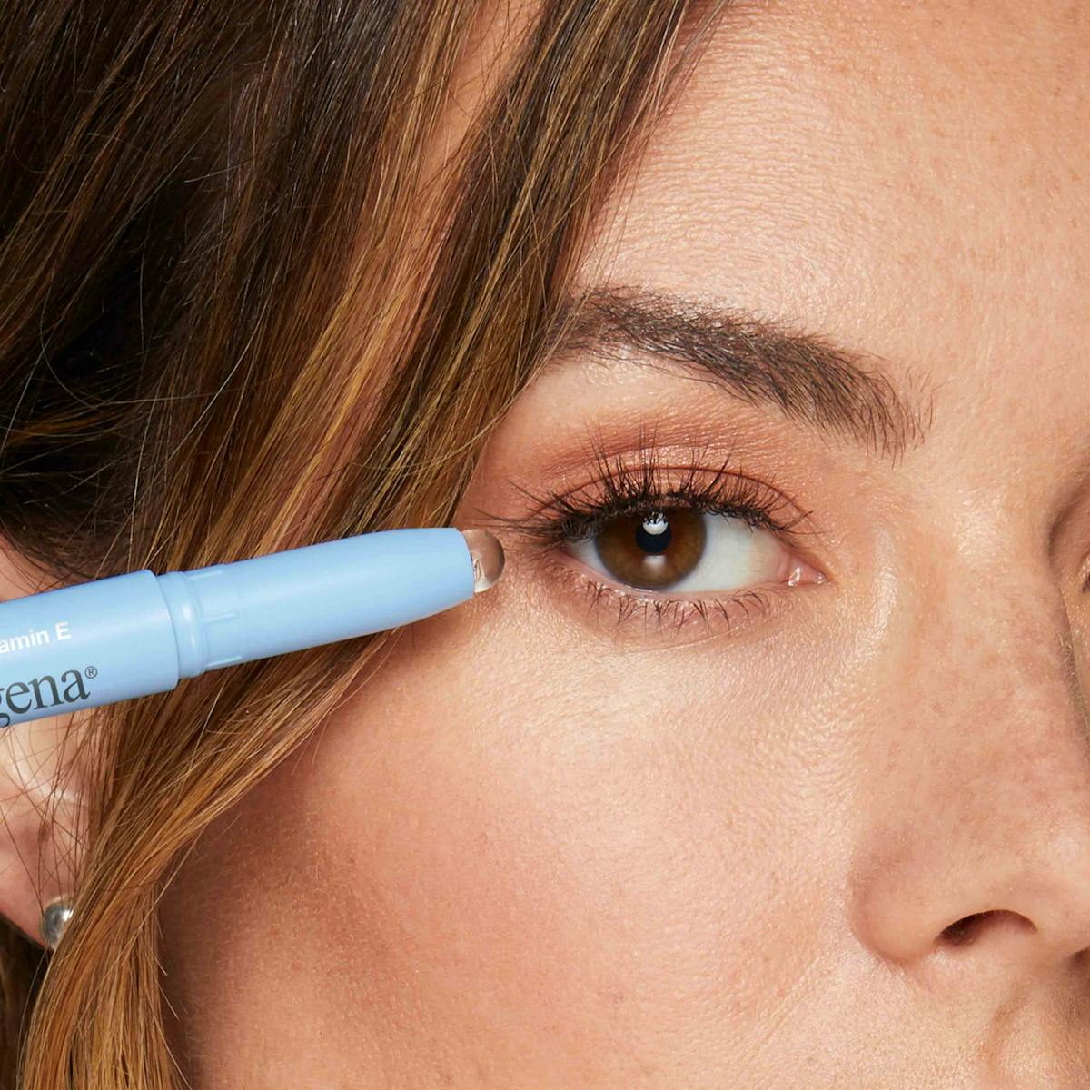 These makeup remover-filled Q-tips will fix your smudged eyeliner